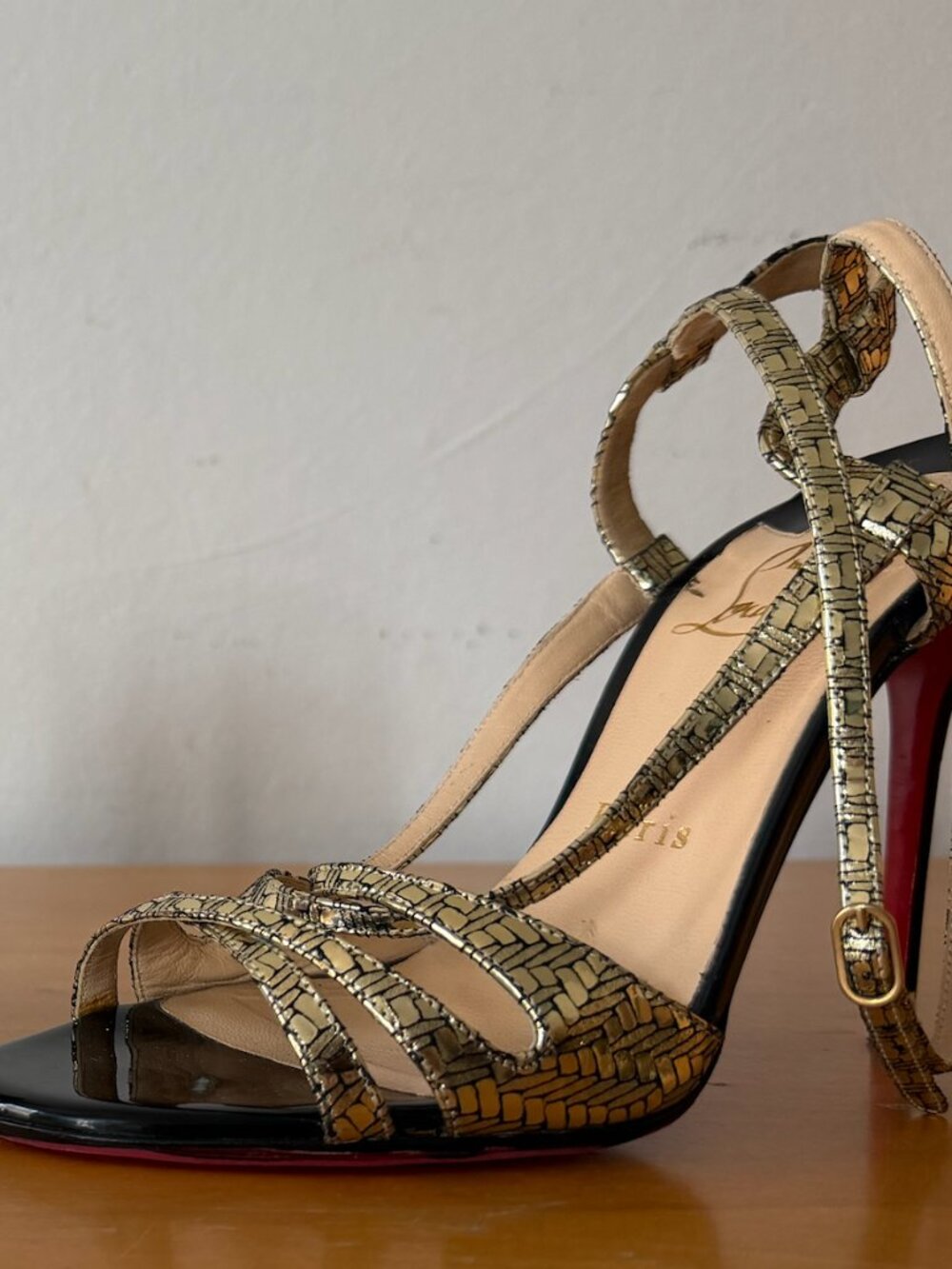CHRISTIAN LOUBOUTIN LUXURY HEELS SIZE EU 37 - Picture 4 of 9